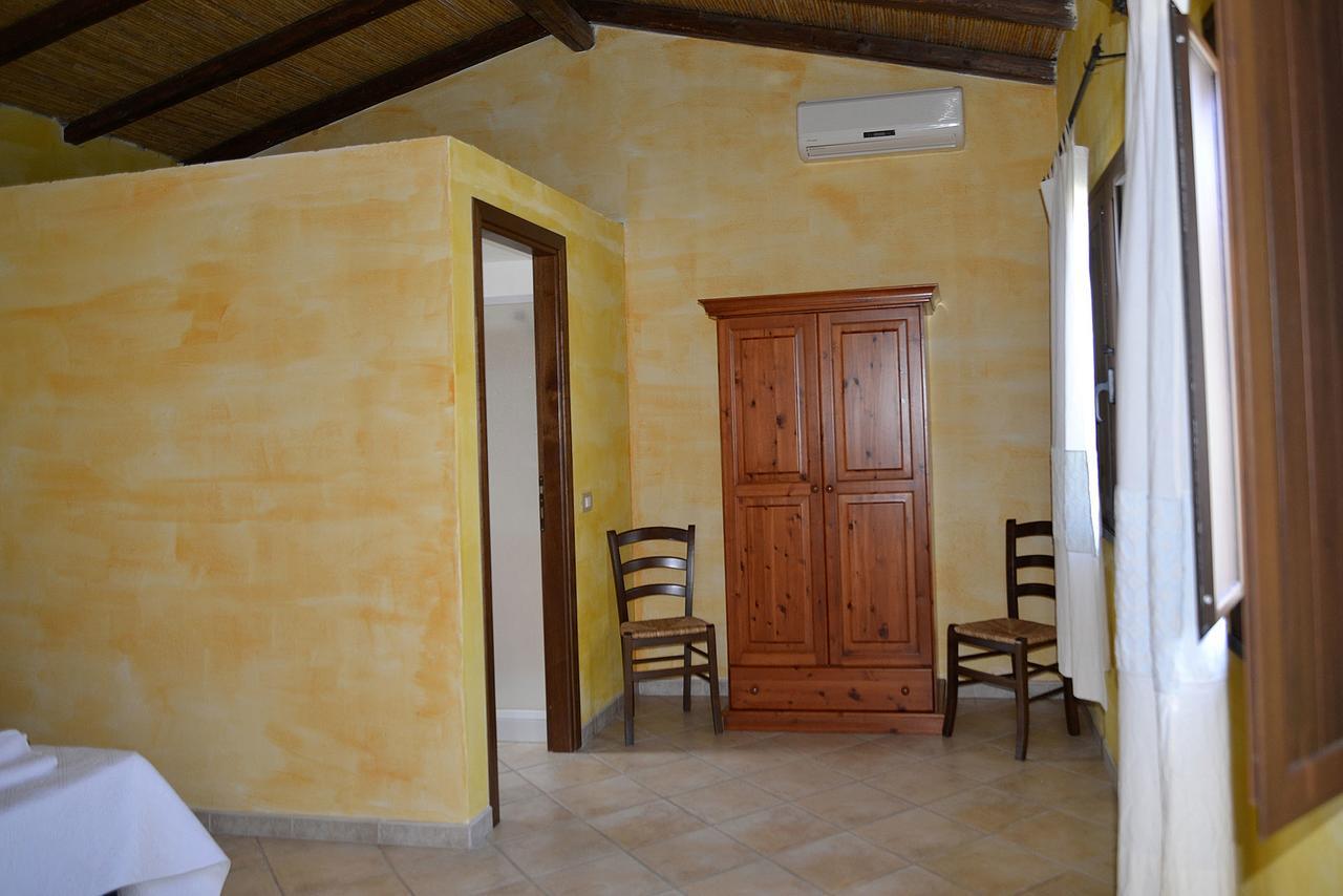 Agriturismo Rubinu Galtellì Eksteriør bilde