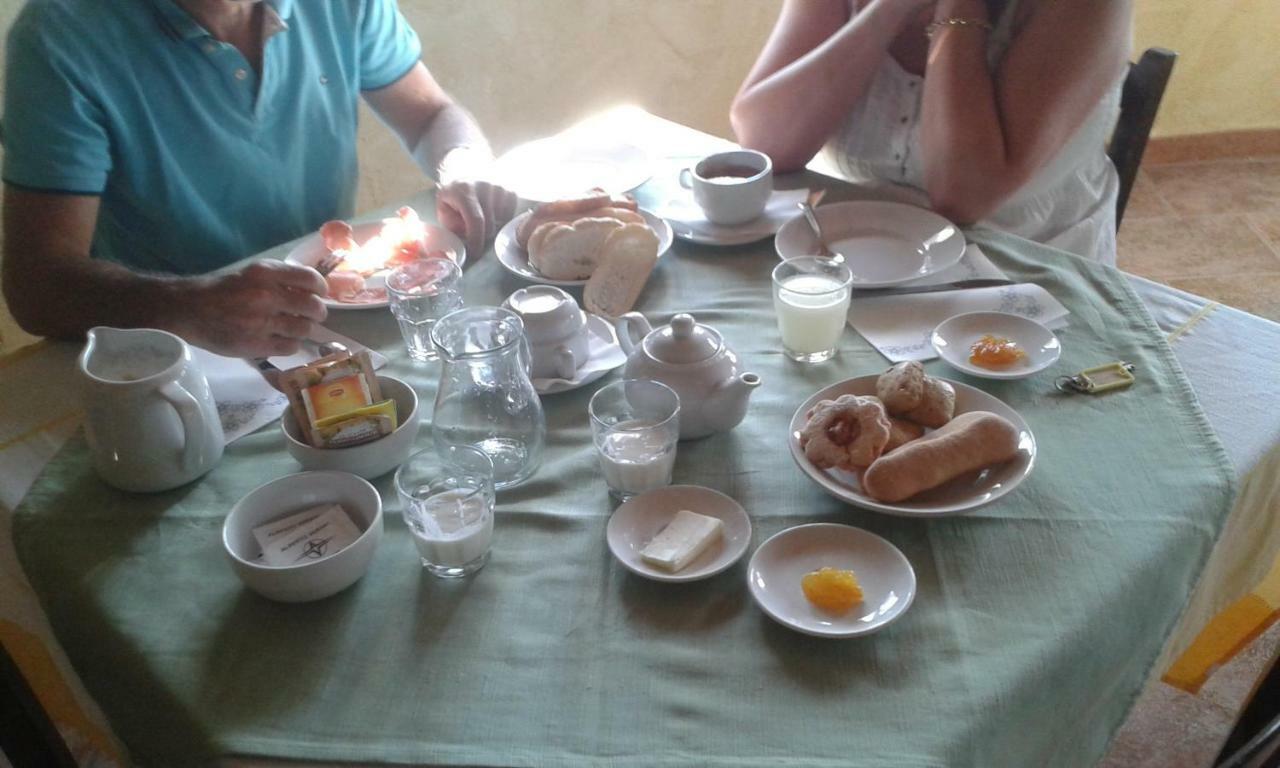 Agriturismo Rubinu Galtellì Eksteriør bilde